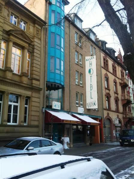 Allee Hotel Karlsruhe Exterior photo